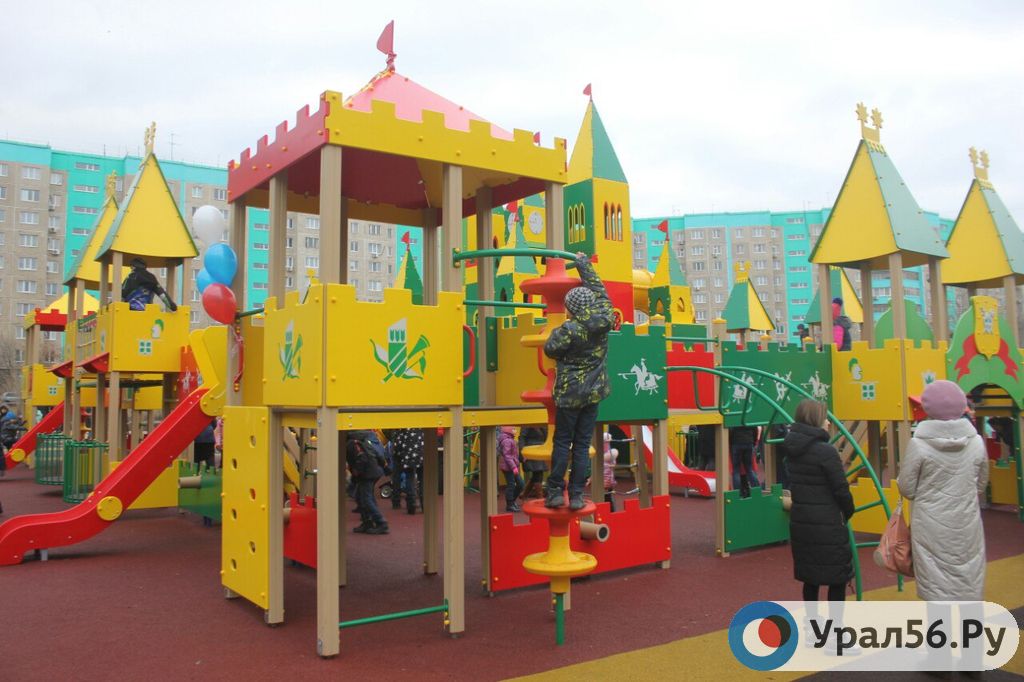 В Оренбурге на улицах Каховской и Энгельса детские площадки будет устанавливать местная фирма