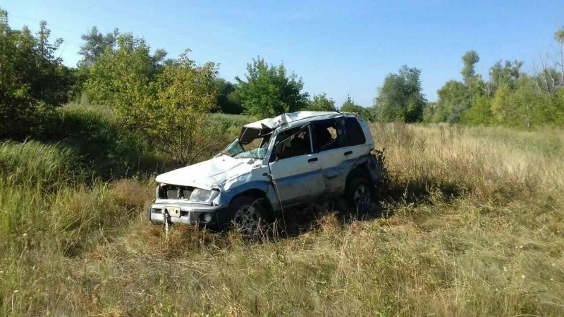 В Сакмарском районе Mitsubishi Pajero слетел в кювет