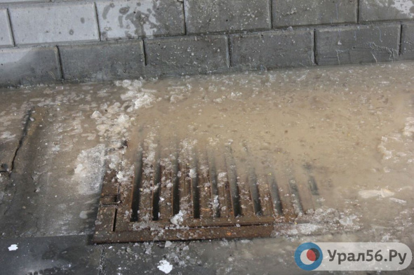 На ремонт колодцев ливневой канализации в Оренбурге в текущем году потратят почти 2 млн рублей