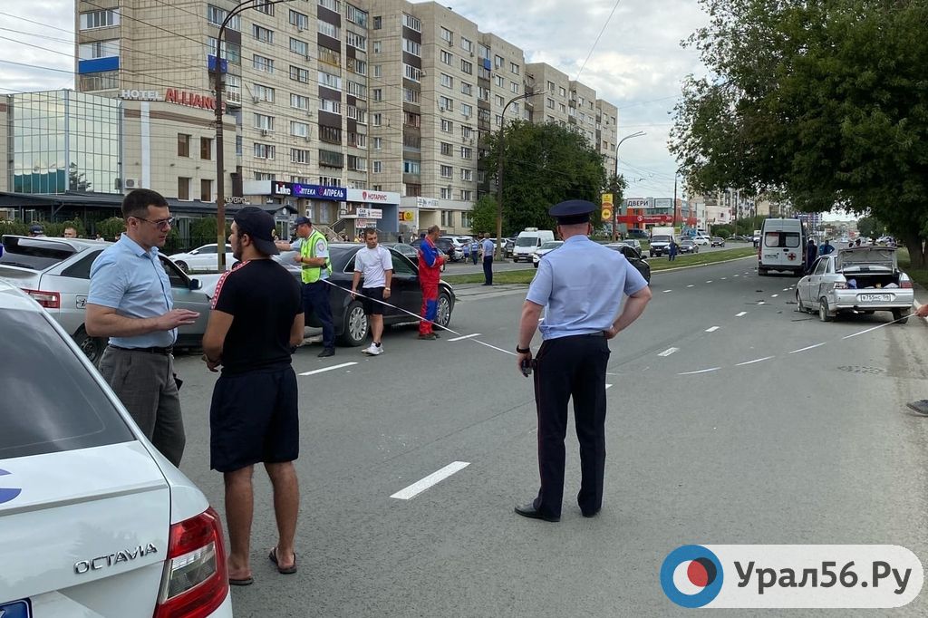 Адвокат водителя, сбившего двух мужчин в Орске, отказался комментировать ДТП : У