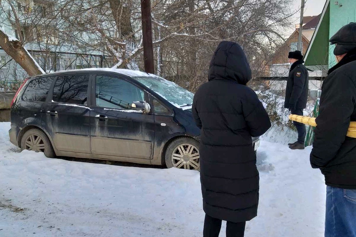 Арест автомобилей Ford C-Max и «ГАЗели»