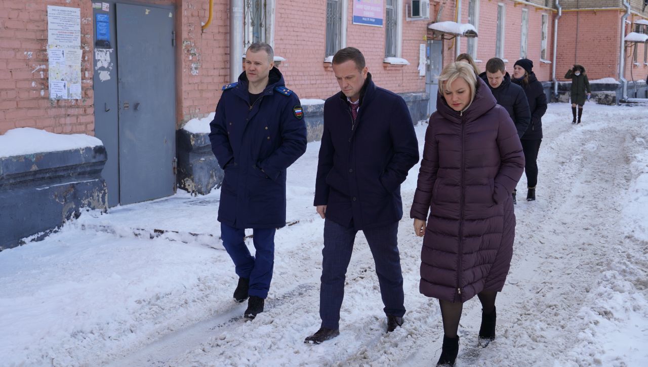 Проверка хода работ коммунальщиков