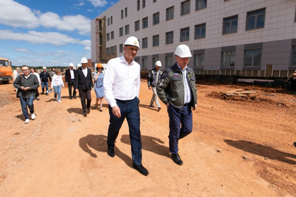 У Дениса Паслера нет претензий к качеству строительства областной детской больницы в Оренбурге