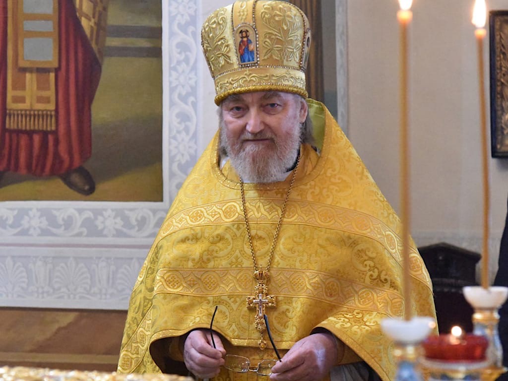 Священнослужитель Никольского Кафедрального собора Владимир Акиншин