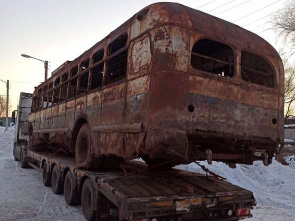 Раритетный троллейбус МТБ-82 оказался не нужен в родном Оренбурге, поэтому станет памятником в Казани