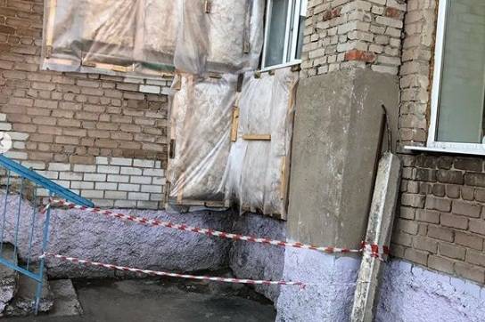Стена в детском саду №99