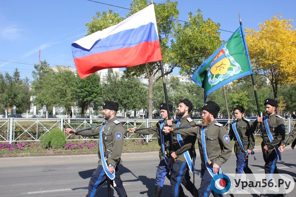 Парад в честь 25-летия возрождения оренбургского казачества