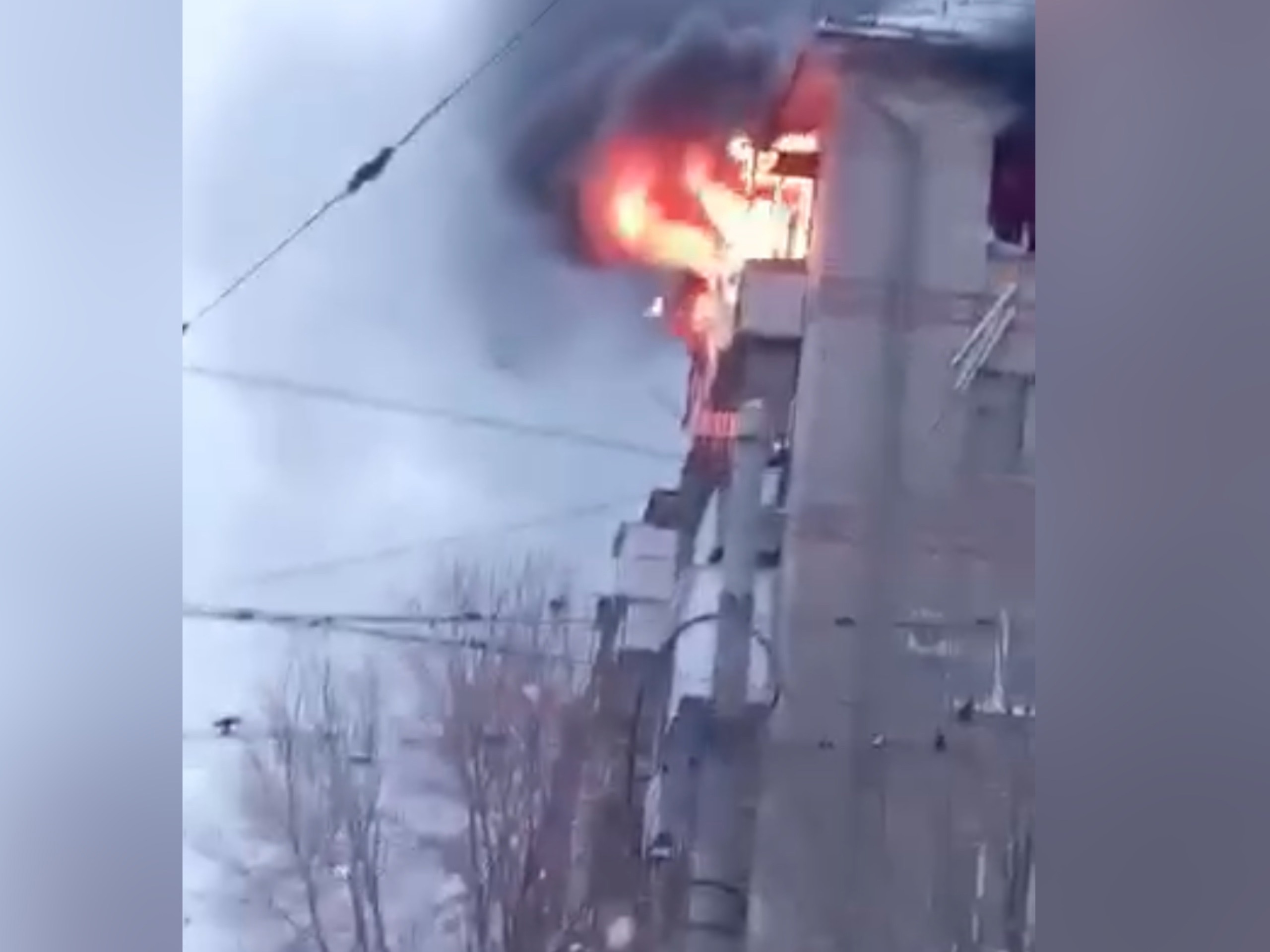 В Орске в одной из квартир на ул. Короленко произошел пожар