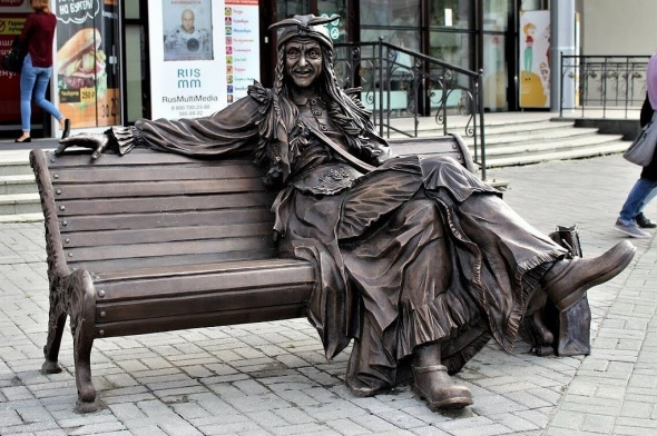 В Оренбурге может появиться новый арт-объект - скульптура Бабы Яги