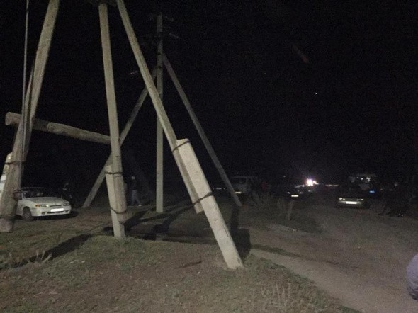 12-летний ребенок в Соль-Илецком городском округе упал с опоры линии электропередач и умер