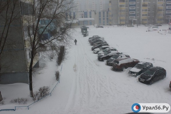 Администрация vs горожане: к чему приведет запрет парковок на улицах Оренбурга