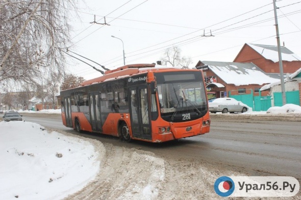 В Оренбурге женщину ударило током в троллейбусе