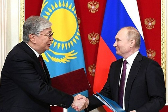 «В ядерной войне не может быть победителей»: Путин и Токаев подписали Декларацию по случаю 30-летия дипотношений