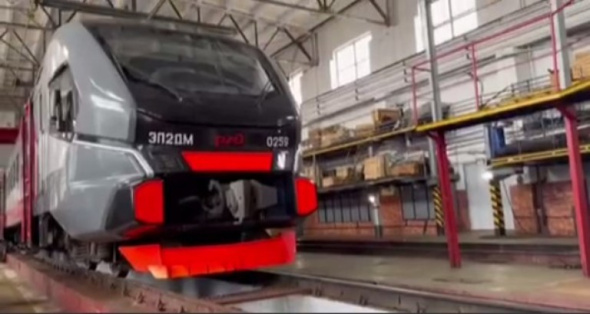 ЮУЖД показала, как готовит пригородные поезда к летнему сезону: их моют, чистят и настраивают системы