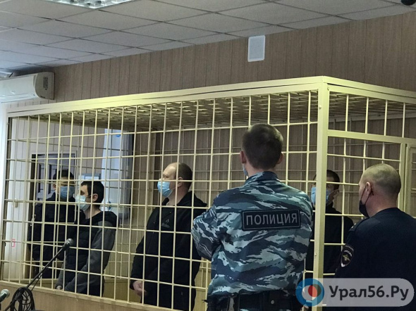 Дело об убийстве замдиректора «ОренбургЭнерго»: Родственники осужденных утверждают, что следствие велось с нарушениями, но суд не обратил на это внимание