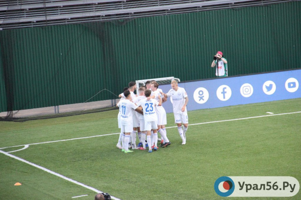 ФК «Оренбург» дома победил ФК «Велес» (Москва) – 2:1