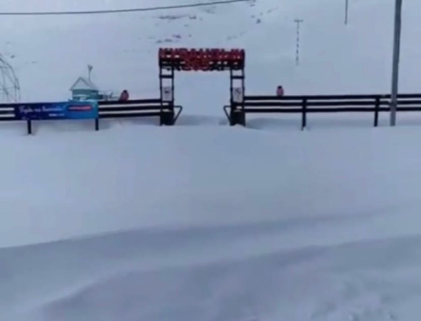 Мощный снегопад обрушился на горнолыжный курорт «Кувандык 365»