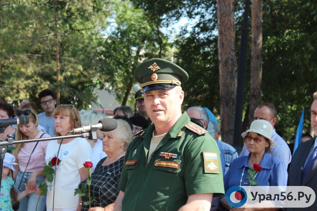 Военный комиссар Оренбургской области Дмитрий Килеев на День ВДВ в Оренбурге. Фото из архива