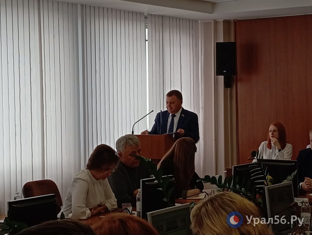 Депутаты Орска предложили пути решения мусорной беды