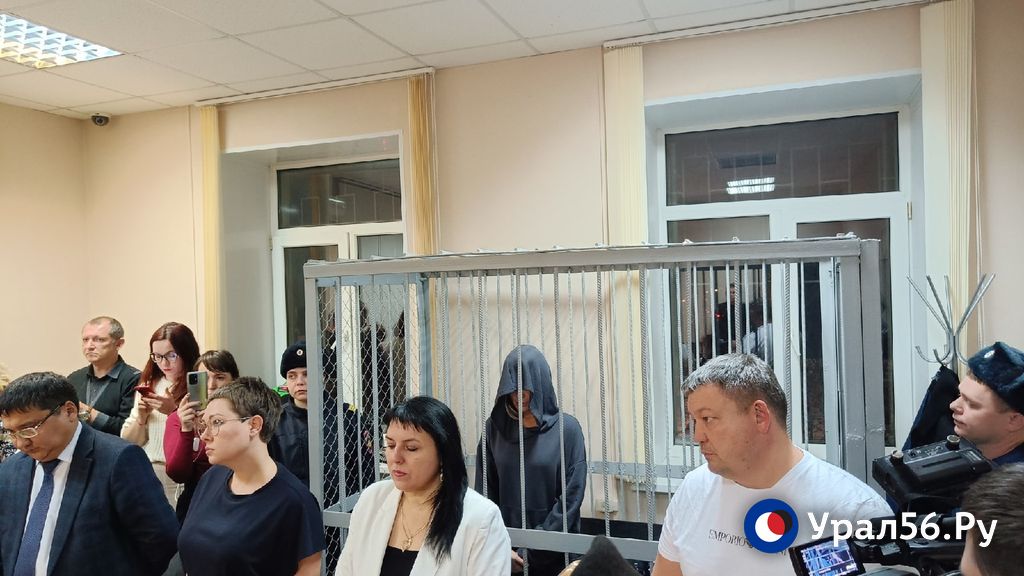 Участники процесса в ожидании решения суда