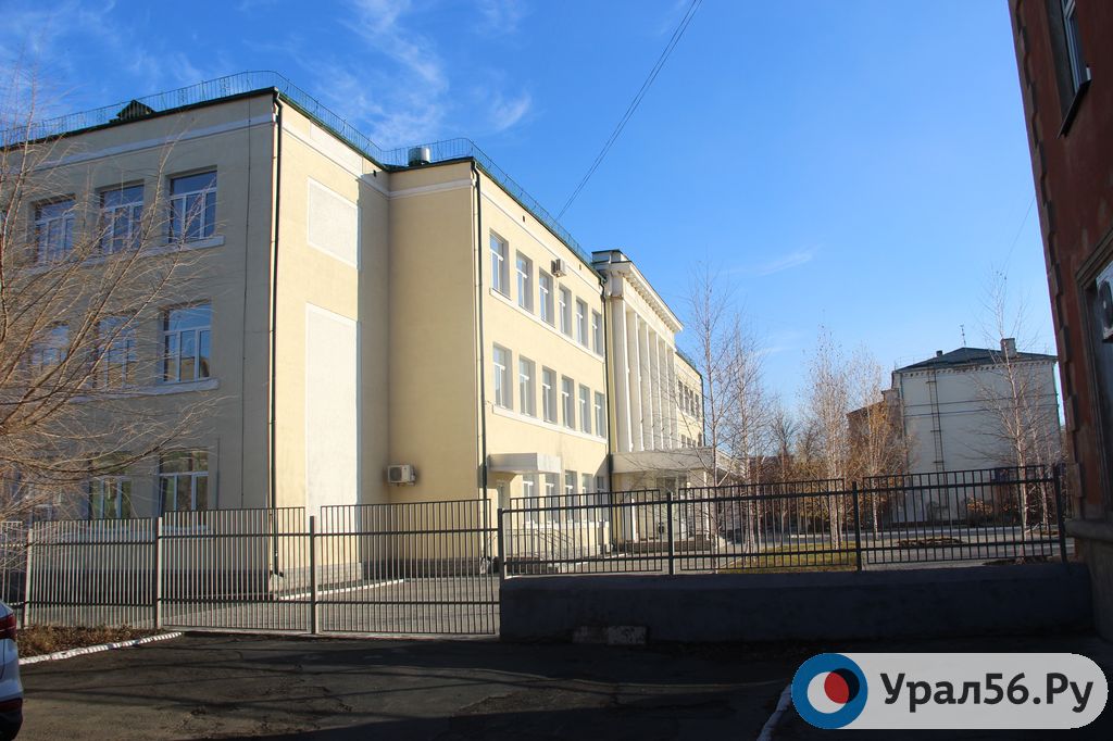 Почему в некоторых школах Орска заварили дополнительные входы на территорию?