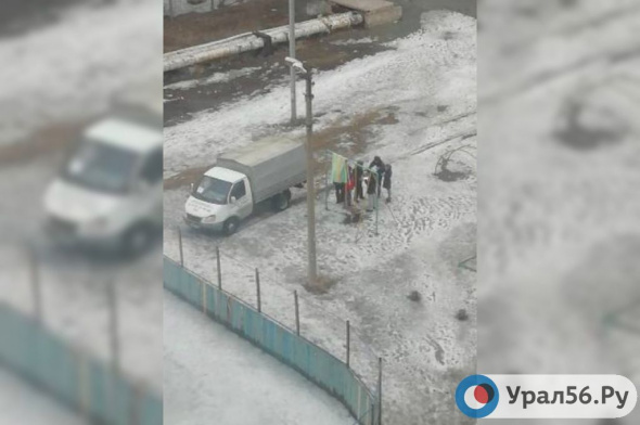 В Орске на детской площадке рядом со школой найдено тело мужчины