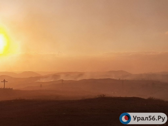 Медногорск в дыму от пожаров: фото дня