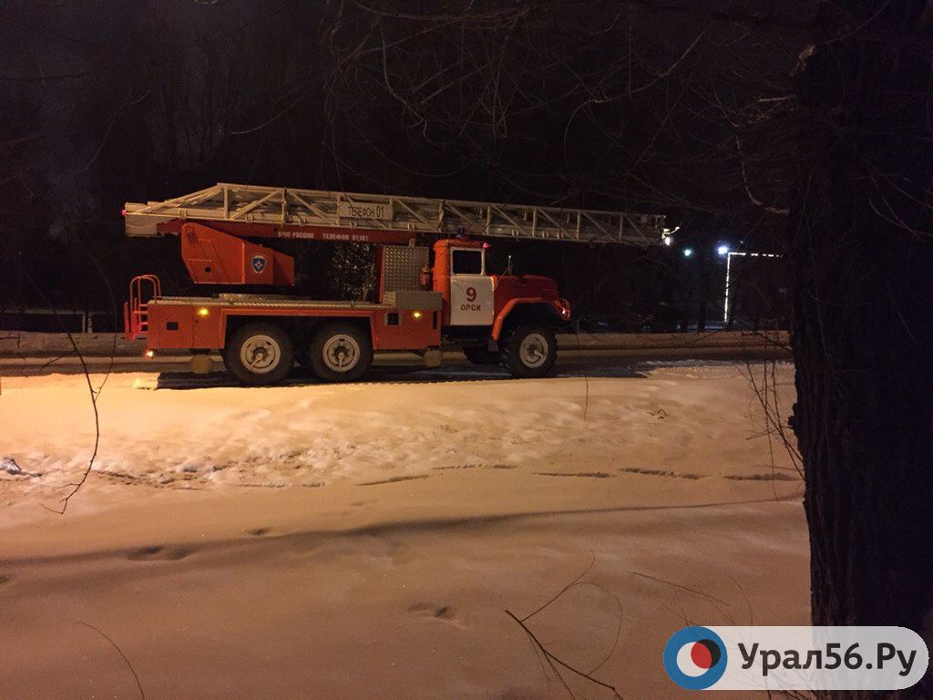 В Орске в центре города произошел пожар