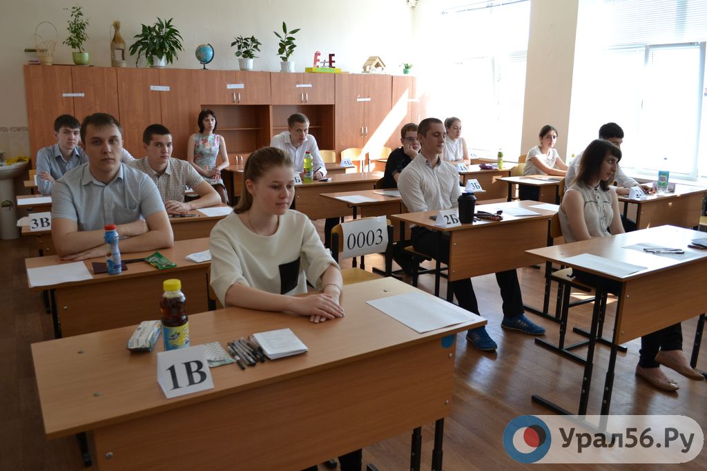 Тренировочное сочинение в школе Оренбургской области, фото из архива