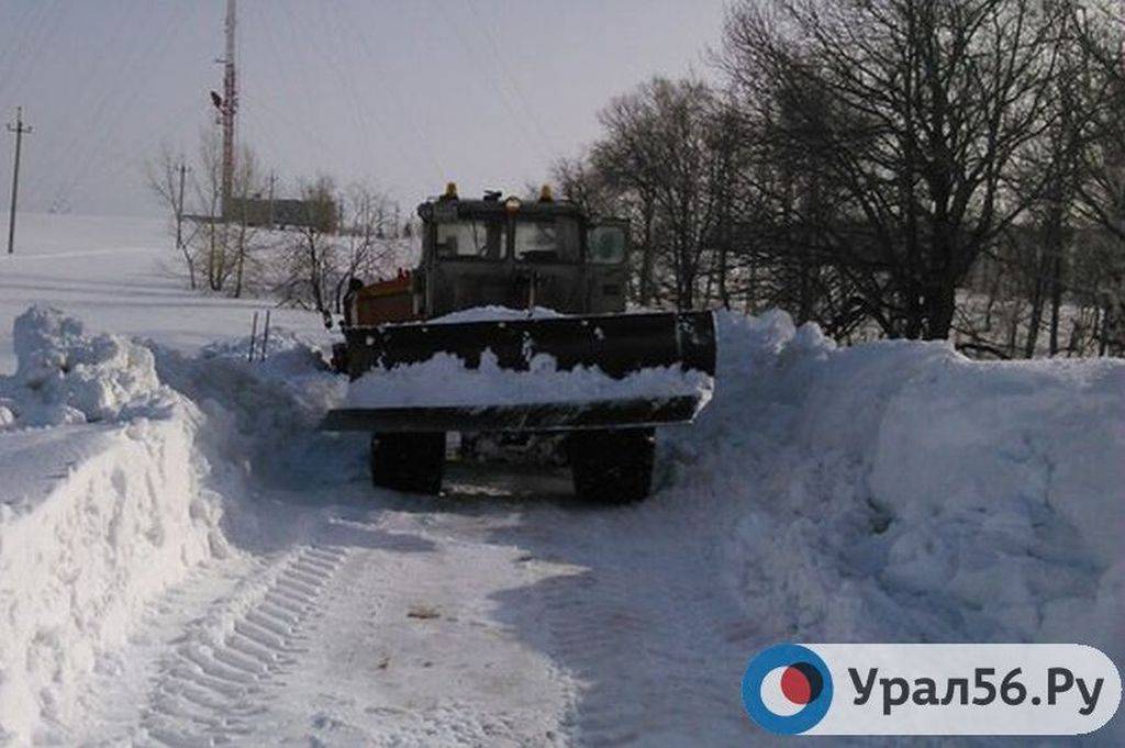 Снегоуборочная техника в районе кувандыкской телевышки. Фото сделано два года назад