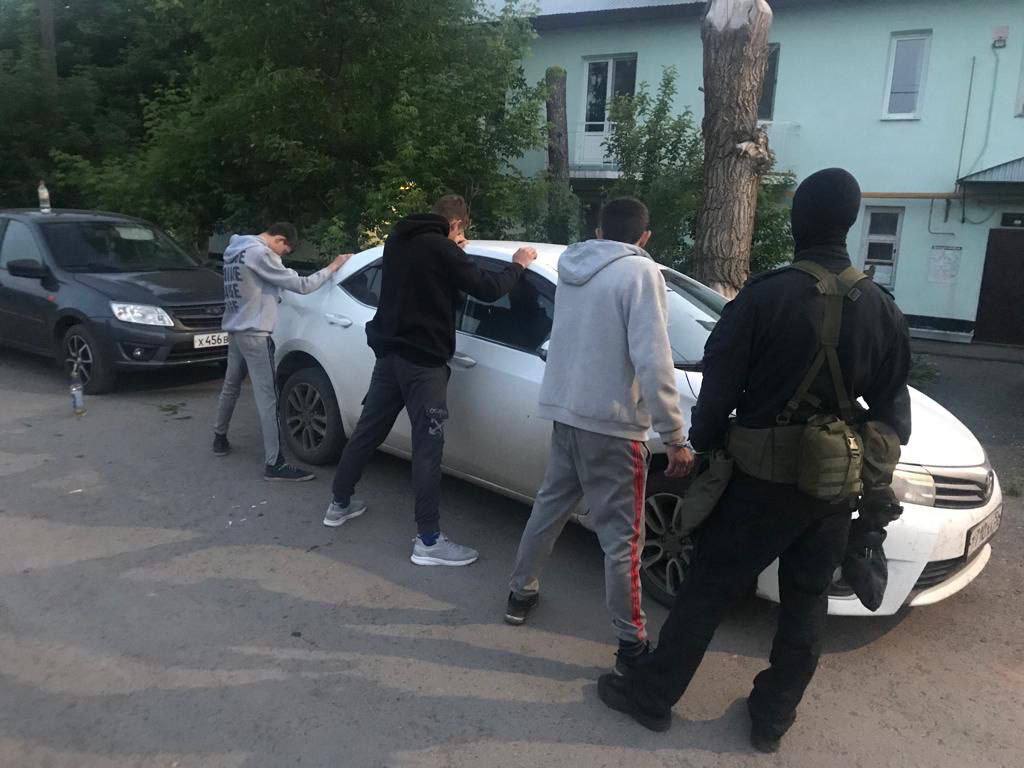 Фото с задержания преступной группы