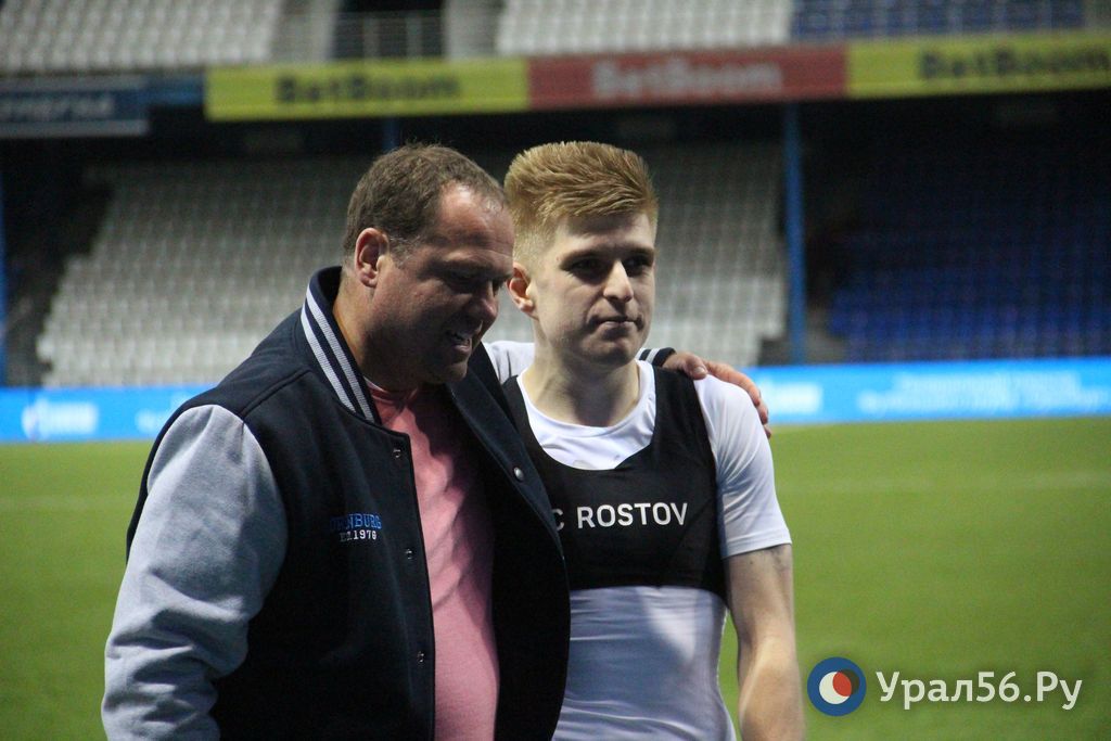 Главный тренер ФК «Оренбург» Марцел Личка и полузащитник ФК «Ростов» Алексей Миронов