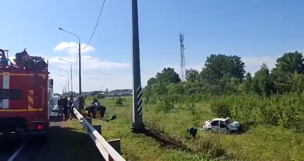 В Оренбургской области водителю стало плохо за рулем, в ДТП пострадали дети