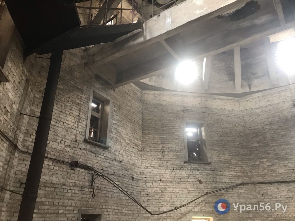Внутри водонапорной башни