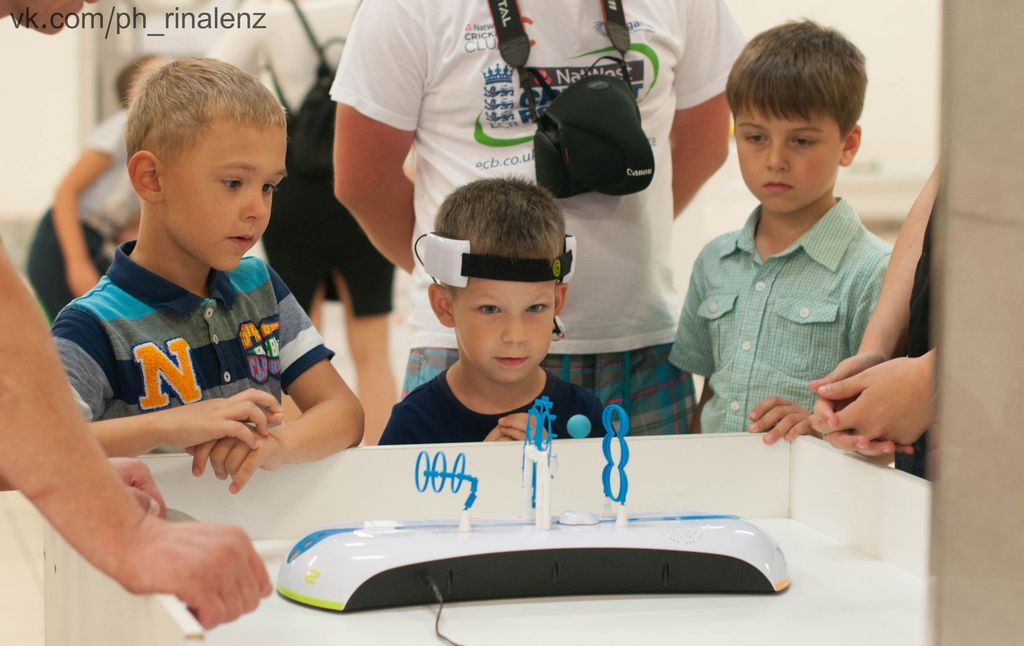 В Орске последние дни работает выставка роботов