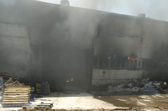 На предприятии в Новотроицке произошел пожар: два человека пострадали, один - погиб
