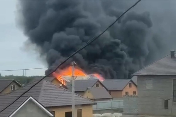 На месте пожара. Источник фото: Стоп-кадр из видео
