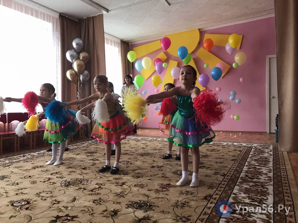 Воспитанники в обновленном актовом зале