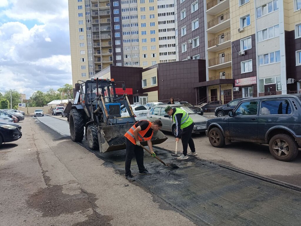 Ремонт на ул. Томилинской в Оренбурге. Фото администрация Оренбуга