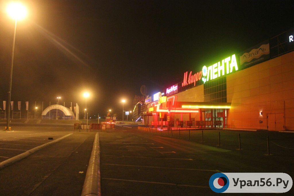 Очевидец эвакуации в ТЦ «Армада» Оренбурга утверждает, что охрана бездействовала