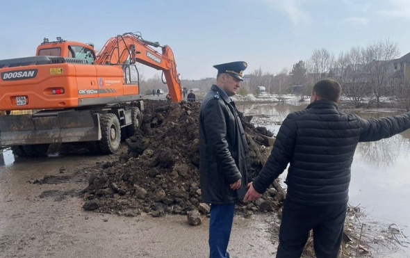 Прокуратура Оренбурга выехала в Авиагородок, где в зоне подтопления находятся 49 домов