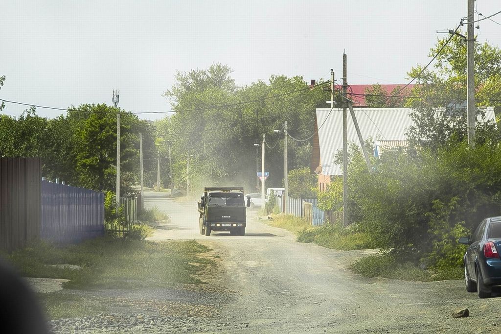 Грузовик на улице Ковыльной в Орске, 31.07.2019