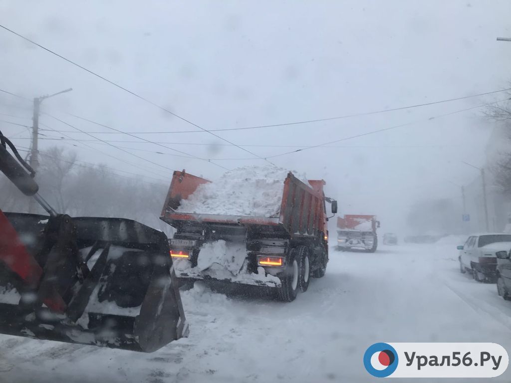 Снегоуборочная техника в Орске, 18.02.2021