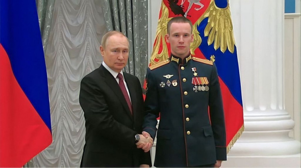 Президент Владимир Путин присвоил звание Героя России военнослужащему из Оренбургской области