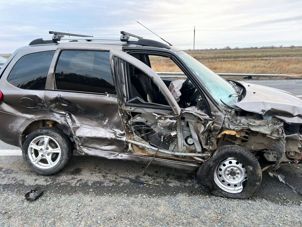 LADA Kalina в результате аварии. Фото: УМВД России по Оренбургской области