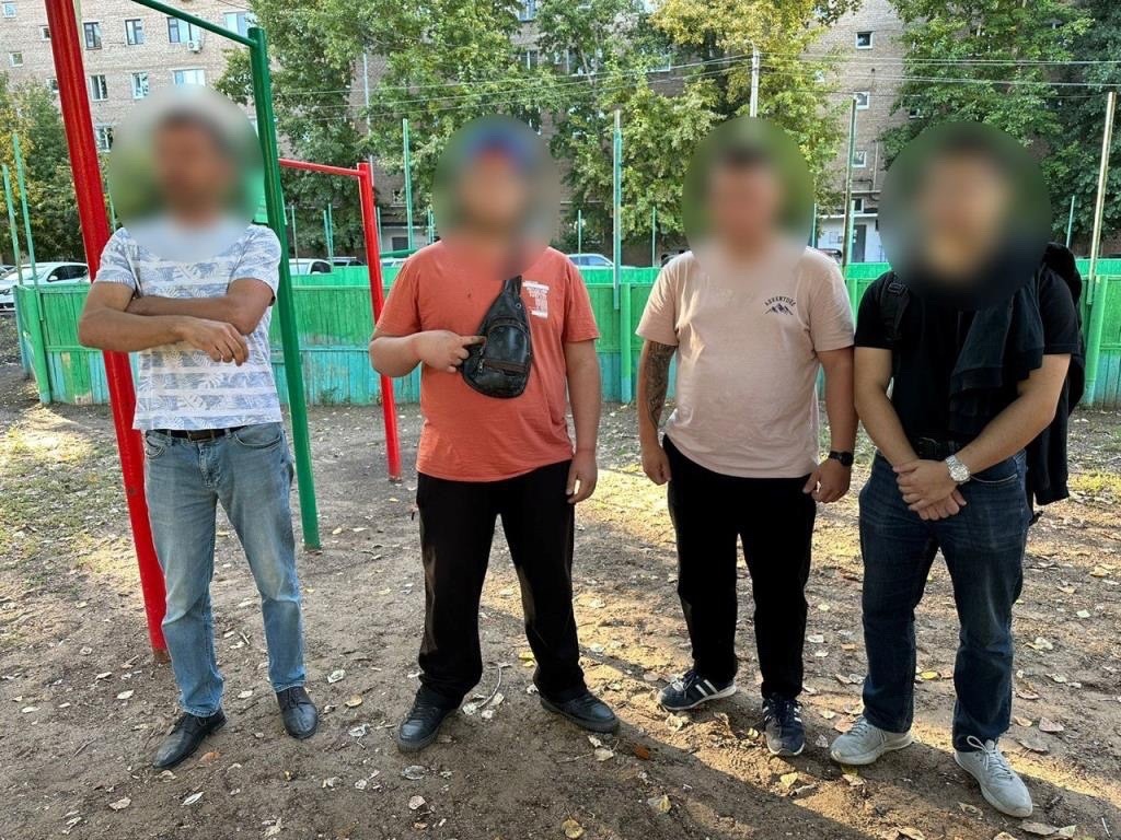 20-летний продавец подозревается в покушении на сбыт наркотиков. Фото: УМВД России по Оренбургской области 