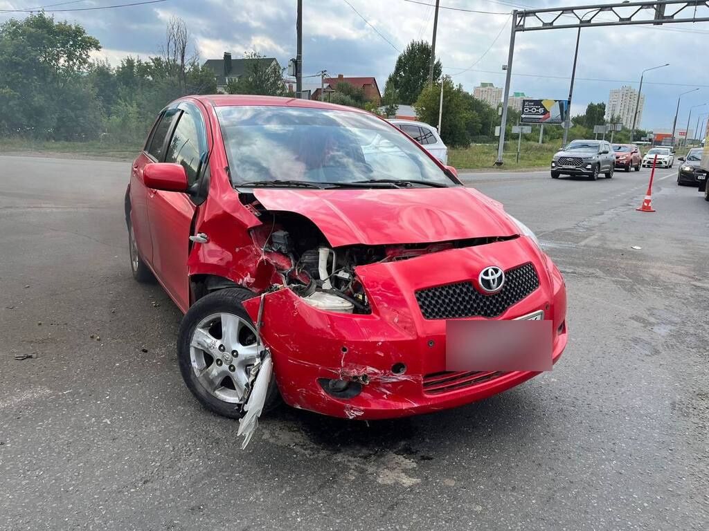 Автомобиль за рулем которого была женщина. Фото: УМВД России по Оренбургской области