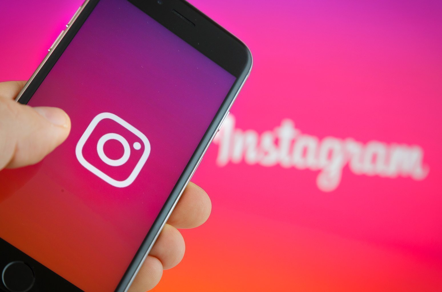 Генпрокуратура потребовала от Роскомнадзора ограничить доступ к Instagram и признать Meta экстремистской организацией