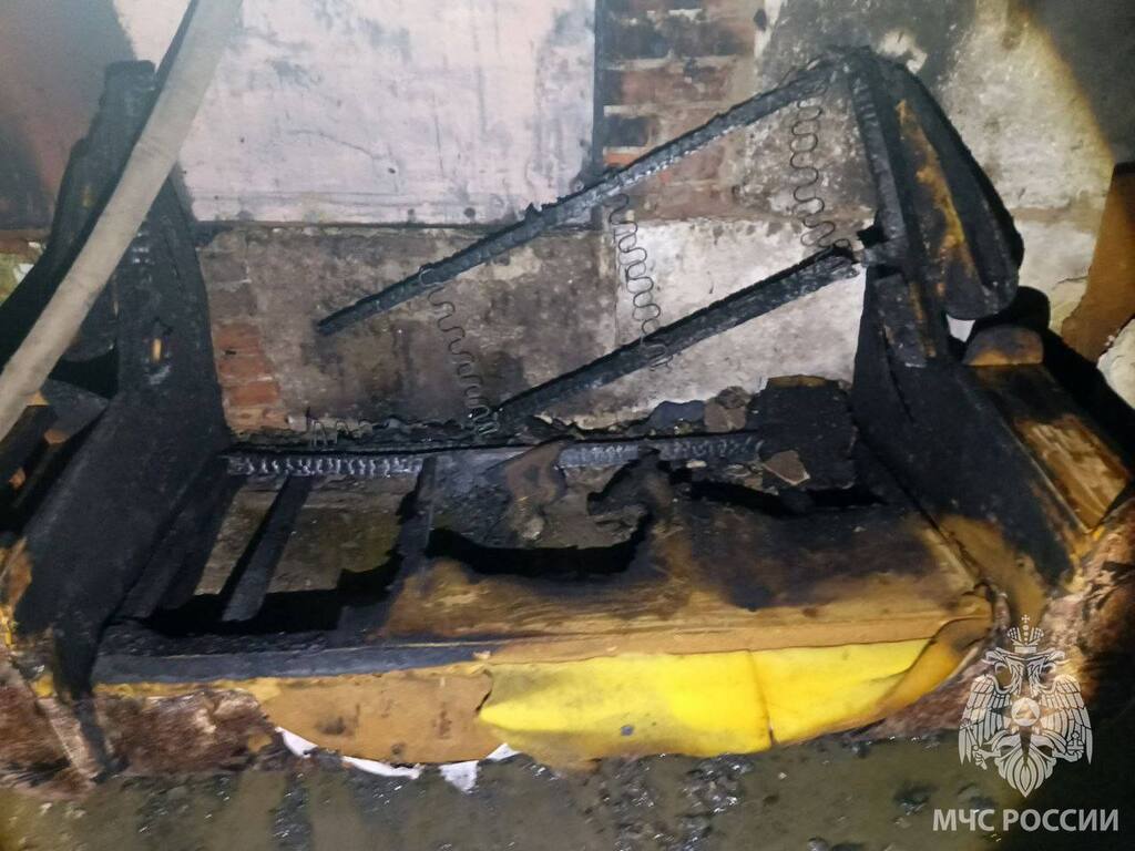 После пожара. Фото: МЧС России по Оренбургской области