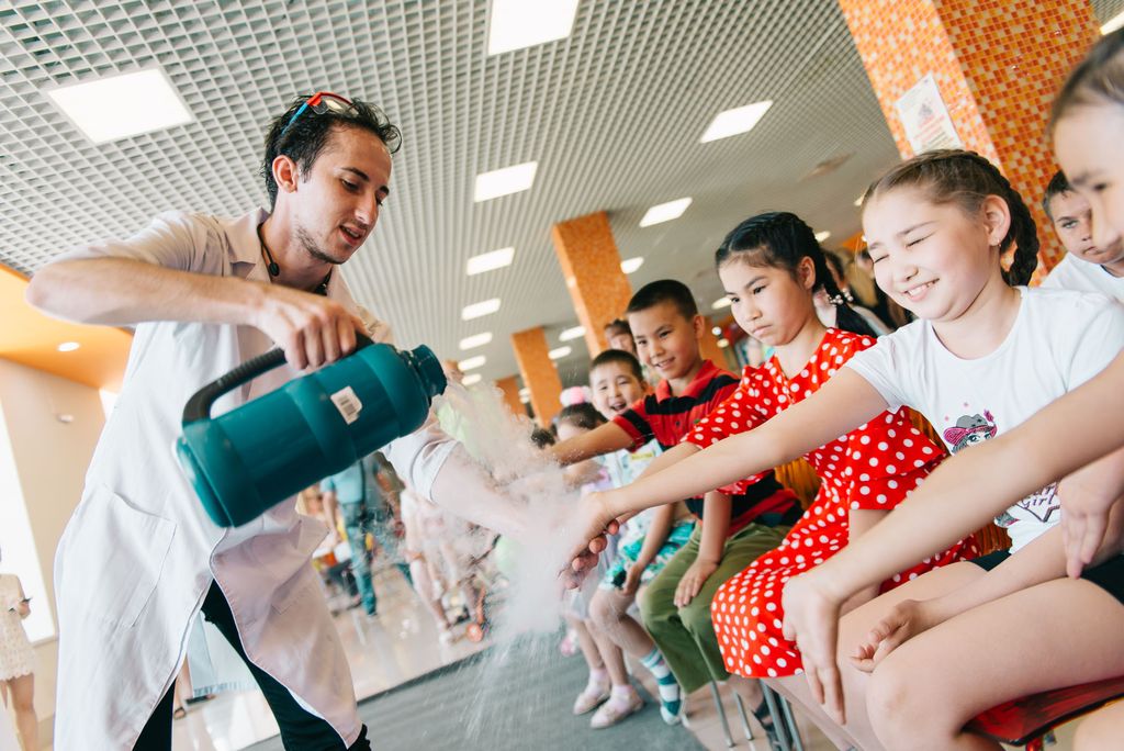 В ТРЦ «Европейский» прошел праздник, посвященный Дню детства